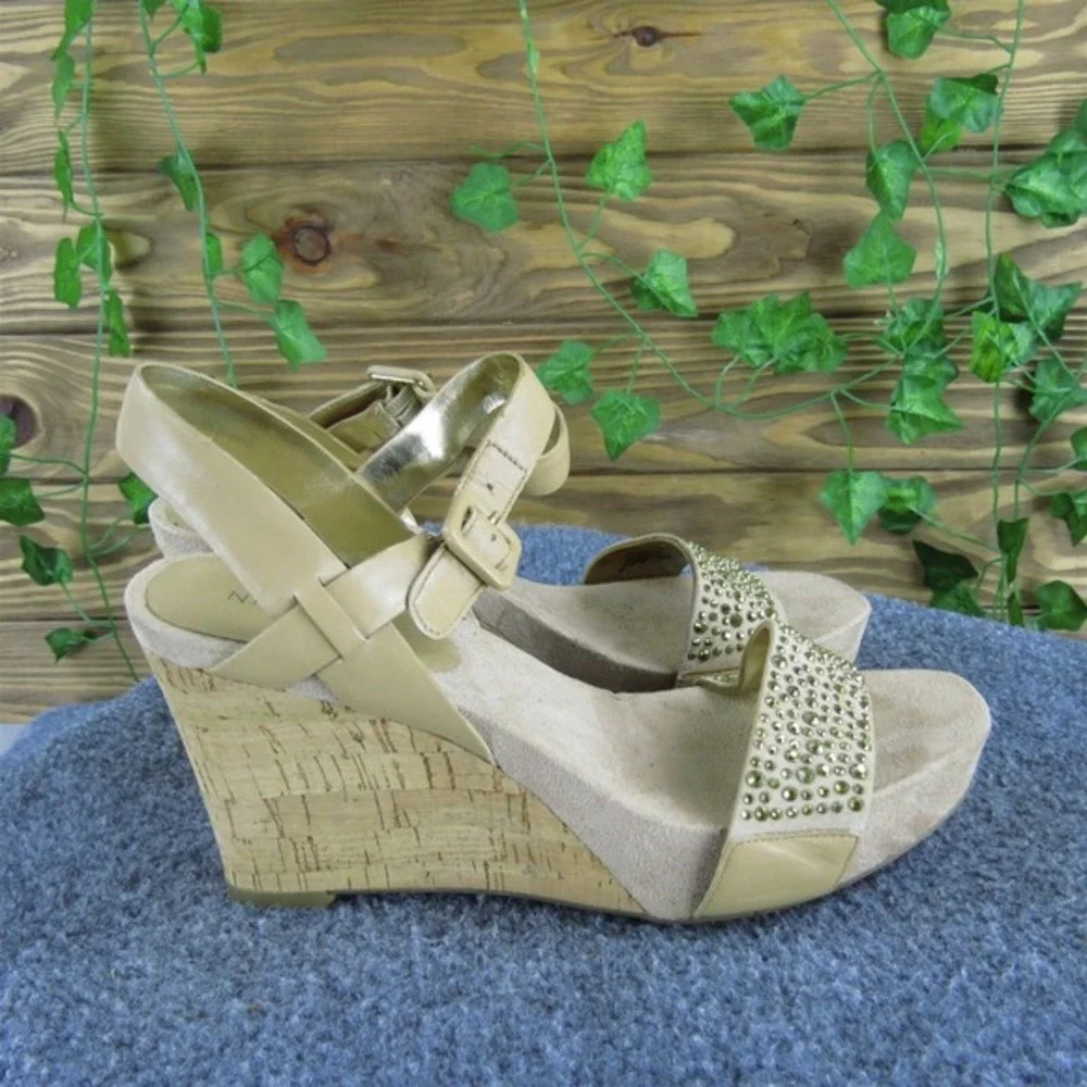 Nine West Women's 7Samata Ankle Strap Beige Leather Sz 8 Medium Gently Used 2025